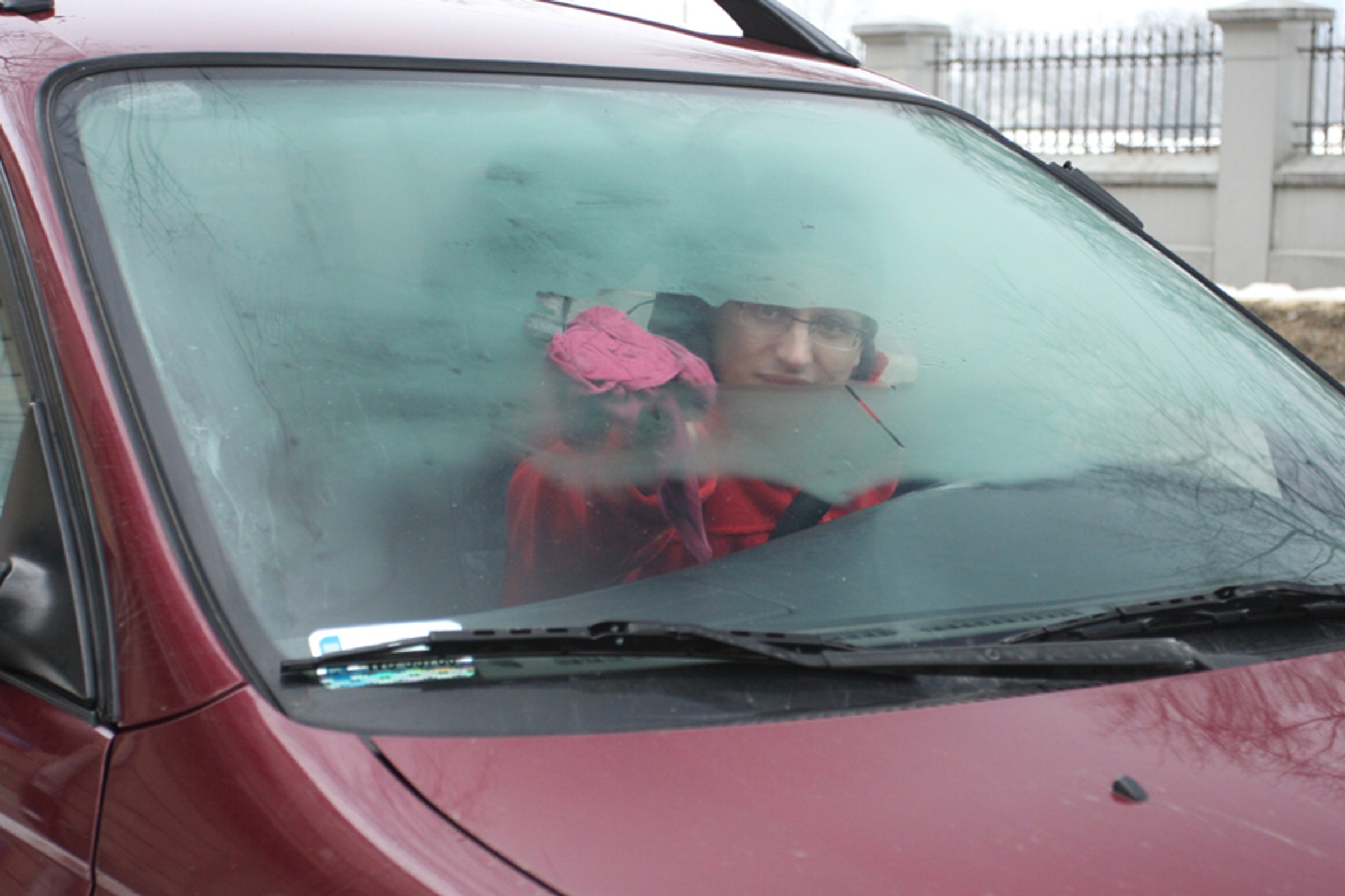 Osiem trików na jesień i zimę. Kierowcy je uwielbiają. Czy tobie też pomogą?