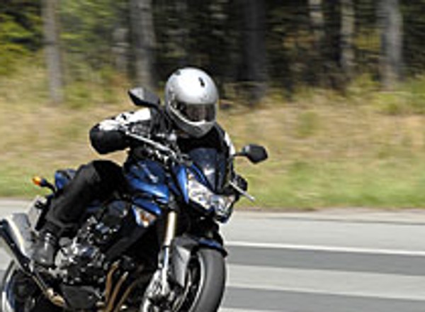 Kawasaki Z1000: sympatyczny osiłek (test)