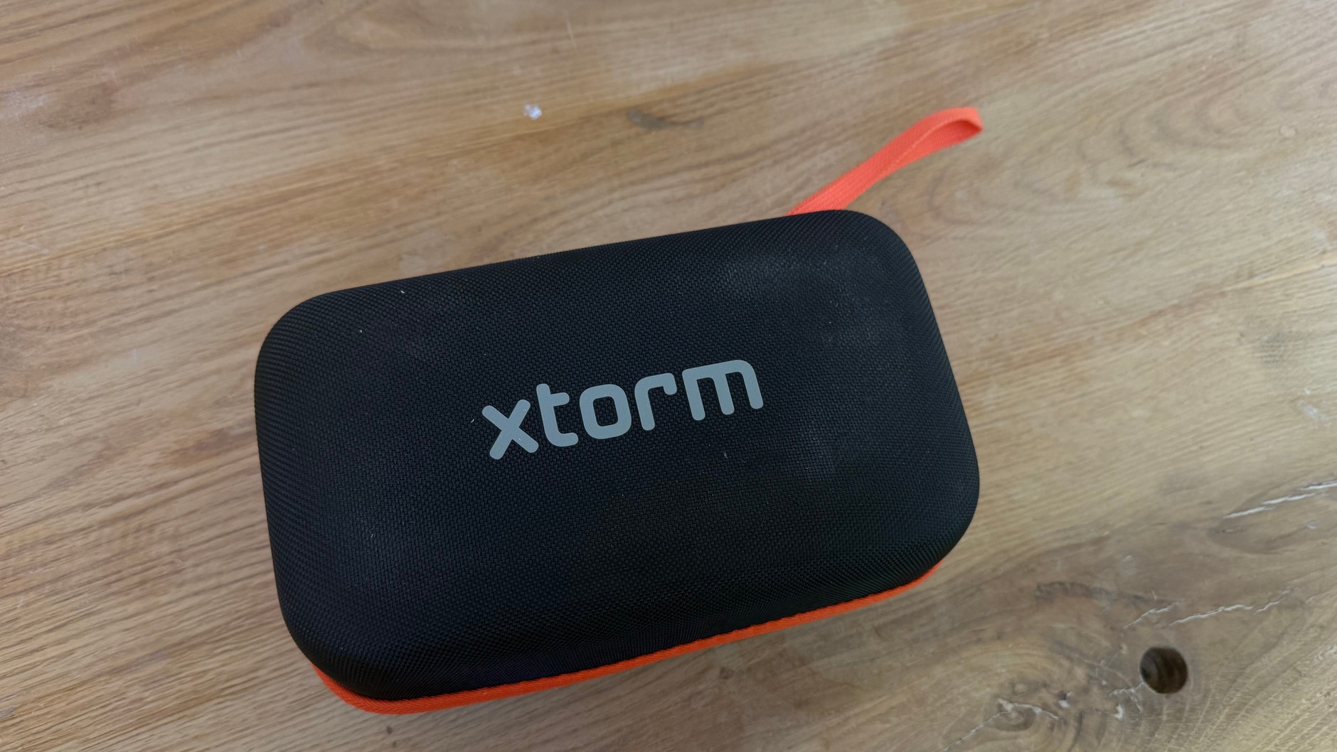 Powerbank rozruchowy Xtorm Superboost 2000A
