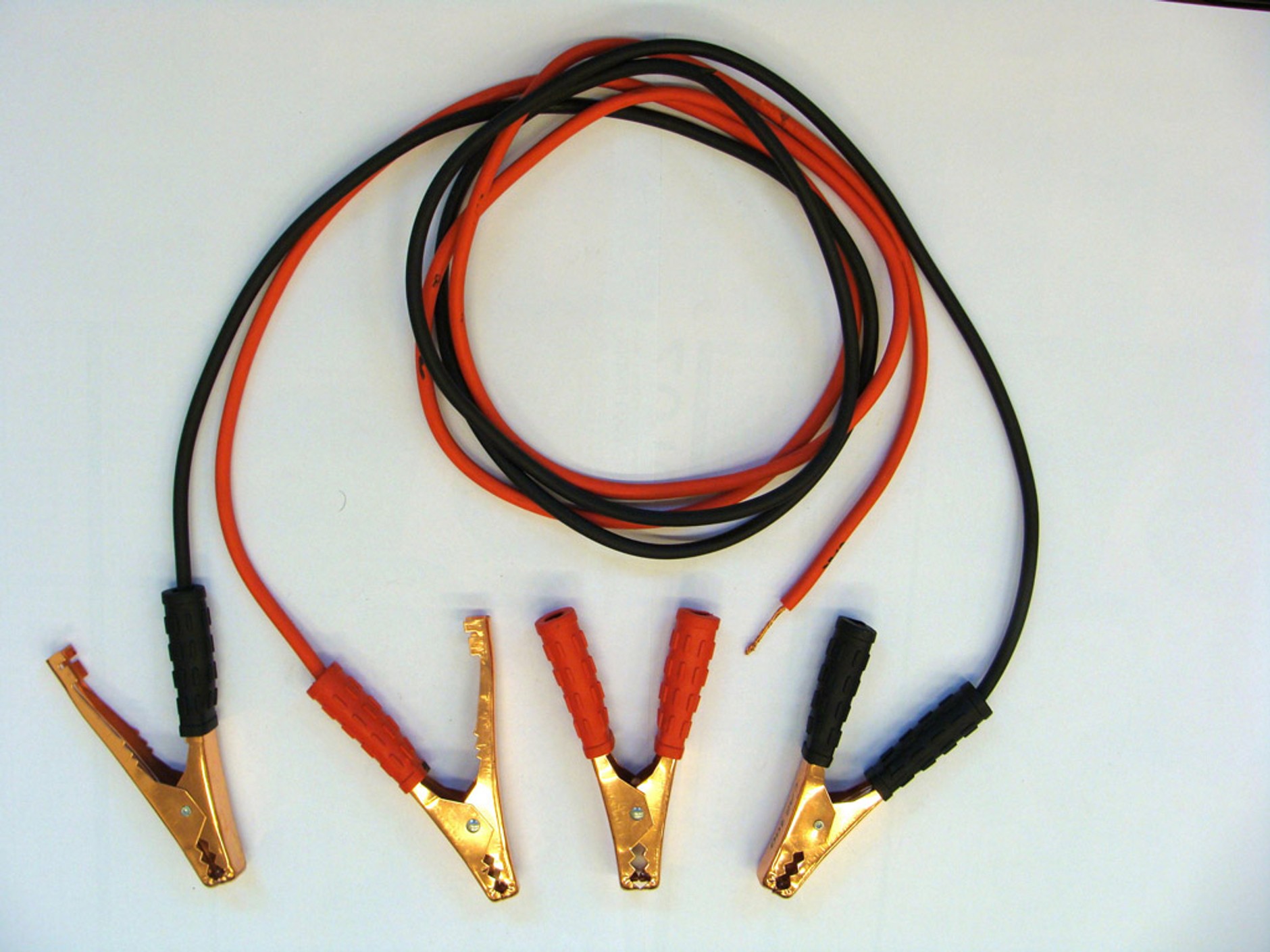 Skandal! AutoBadziewie: kable rozruchowe, linki i haki które możesz wyrzucić do kosza