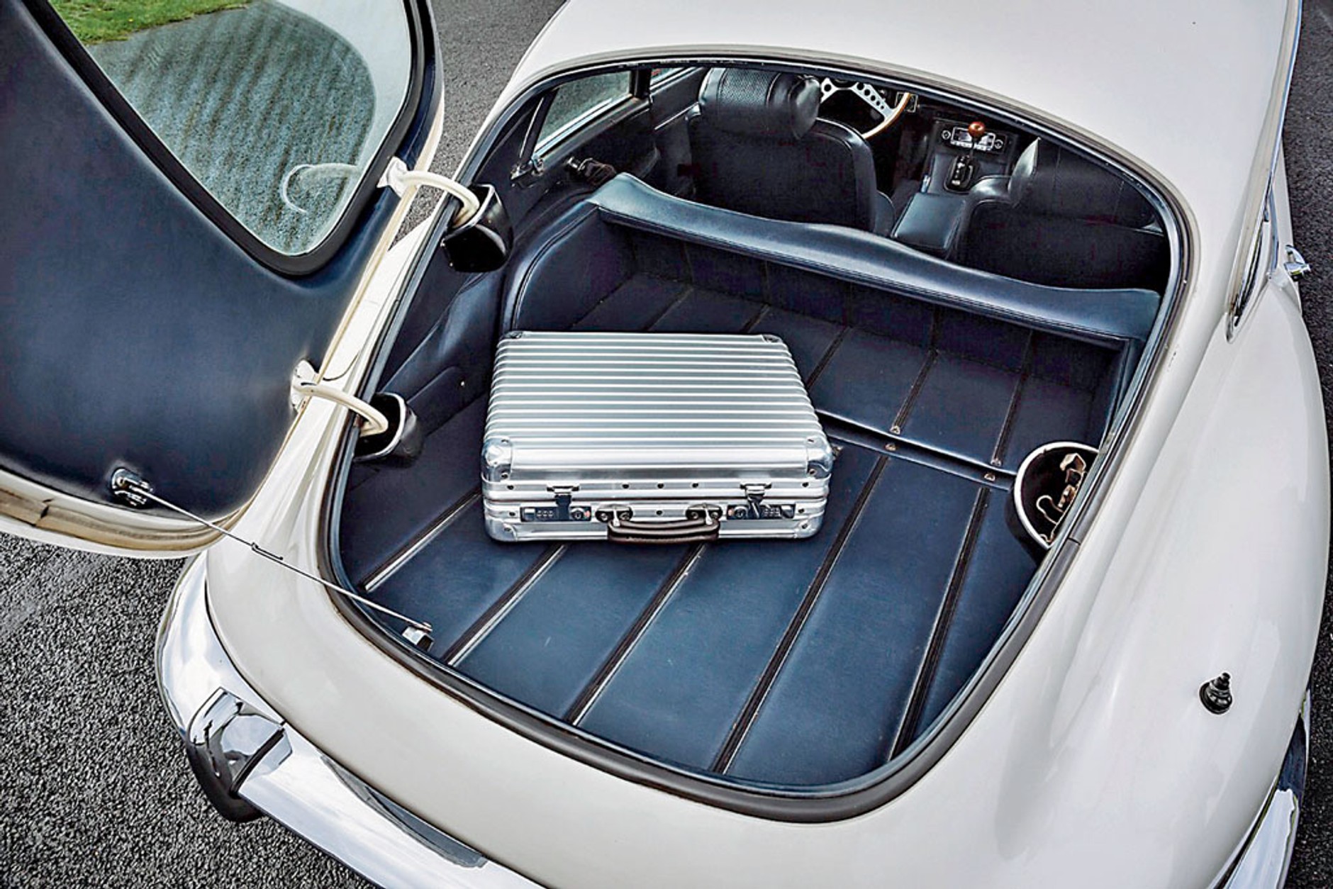 Jaguar E-Type 4.2 - nieporównywalnie ponadczasowy