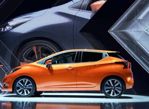 Nissan podczas salonu samochodowego w Paryżu