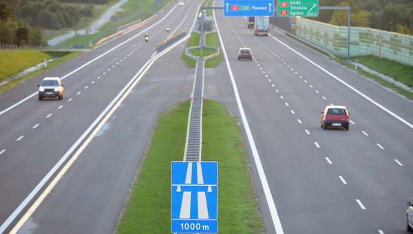 Nadeszły wakacje, rusza okresowy zakaz ruchu dla ciężarówek. Potrwa aż do września