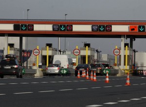 Koniec bezpłatnych autostrad w Polsce? Jak długo będziemy jeszcze jeździć za darmo?