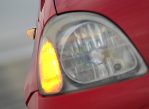 Zgubiła go błahostka. Zapomniał o kierunkowskazie i tym zwrócił uwagę policji
