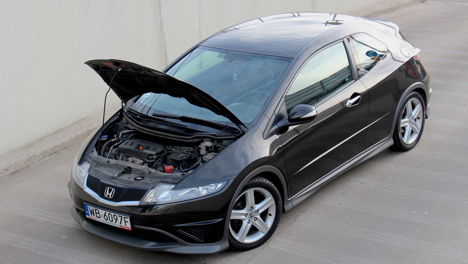Honda Civic "ufo" z polecanym silnikiem benzynowym 1.8 i-VTEC 