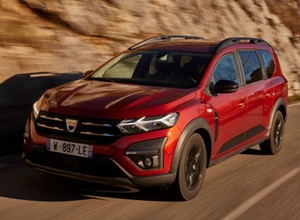 Szukasz 7-osobowego samochodu rodzinnego? Mamy go! Nowa Dacia Jogger już od 76 200 zł z gazem i klimatyzacją. To będzie hit!
