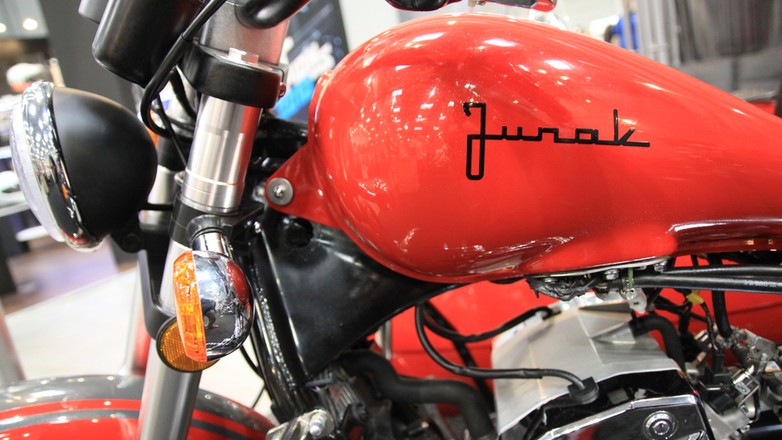 Junak M16 z wózkiem