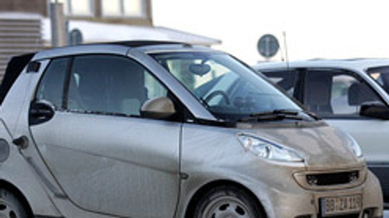 Zdjęcia szpiegowskie: Nowy Smart ForTwo Brabus na śniegu