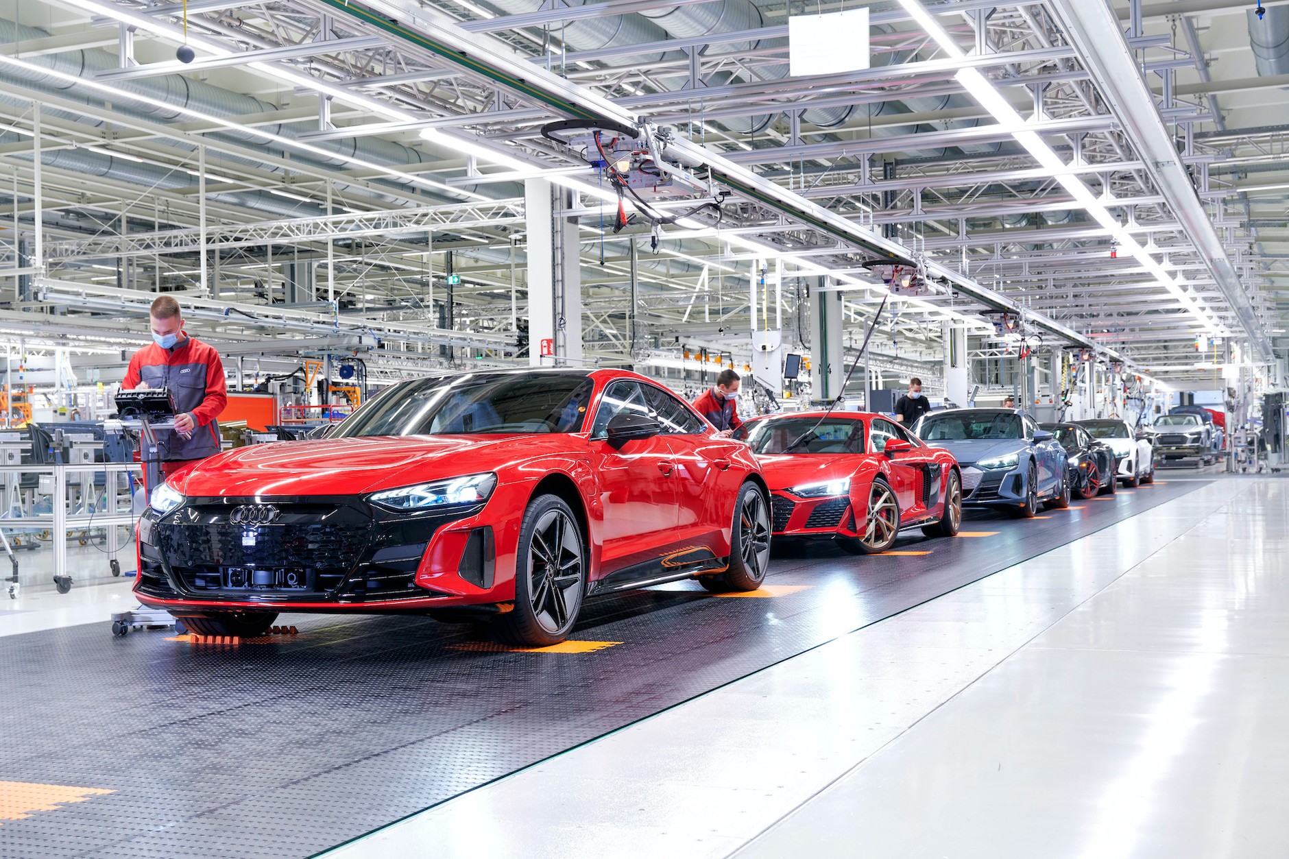 Audi e-tron GT jest produkowany na tej samej linii co R8.