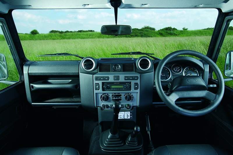 Land Rover Defender 2007: ten sam, a jednak inny