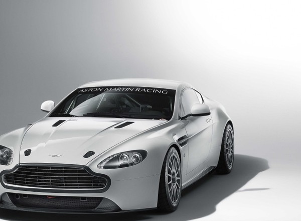 Nowy wyścigowy Aston Martin Vantage GT4