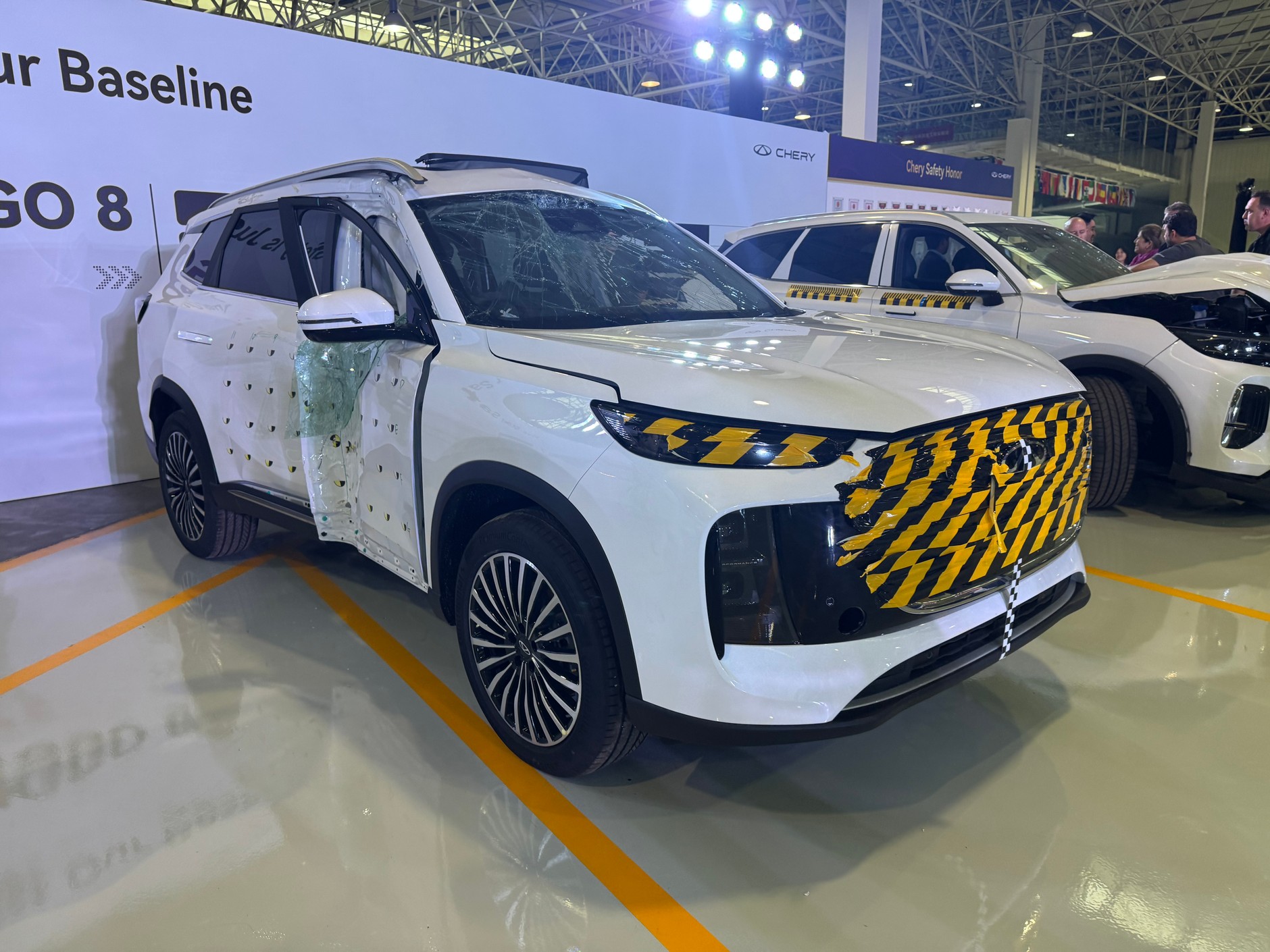 Rozbite Chery Tiggo 8 według warunków testów zderzeniowych LATIN NCAP
