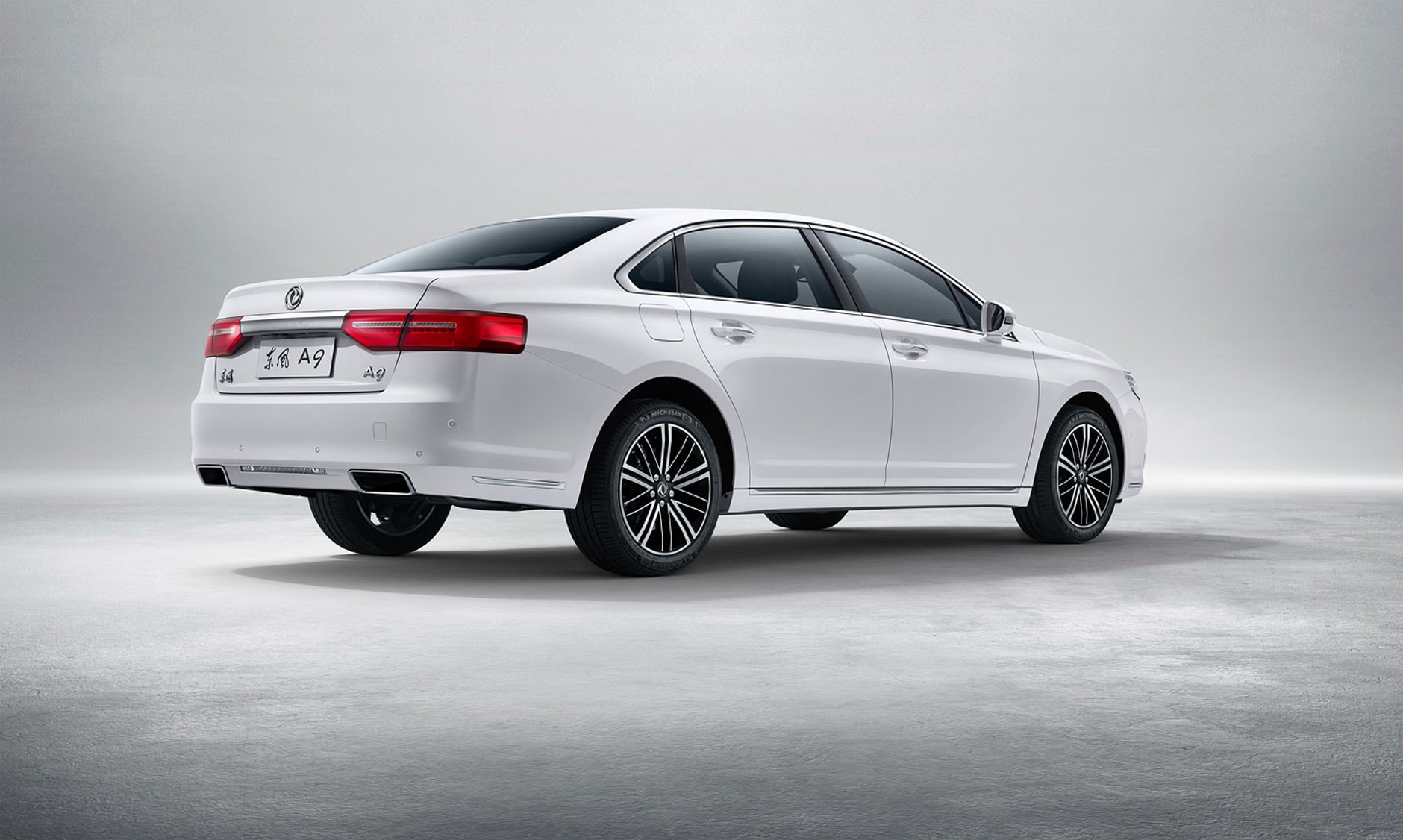 Aeolus A9 - limuzyna z genami Citroëna