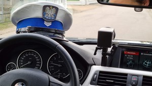 Policjanci idą na zakupy. Kupią bardzo szybkie limuzyny