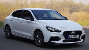 Hyundai i30 Fastback N-Line – sportowiec dla seniorów? | TEST