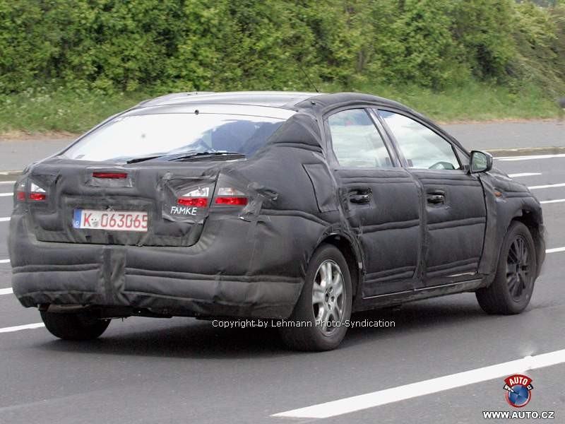 Zdjęcia szpiegowskie: nowy Ford Mondeo