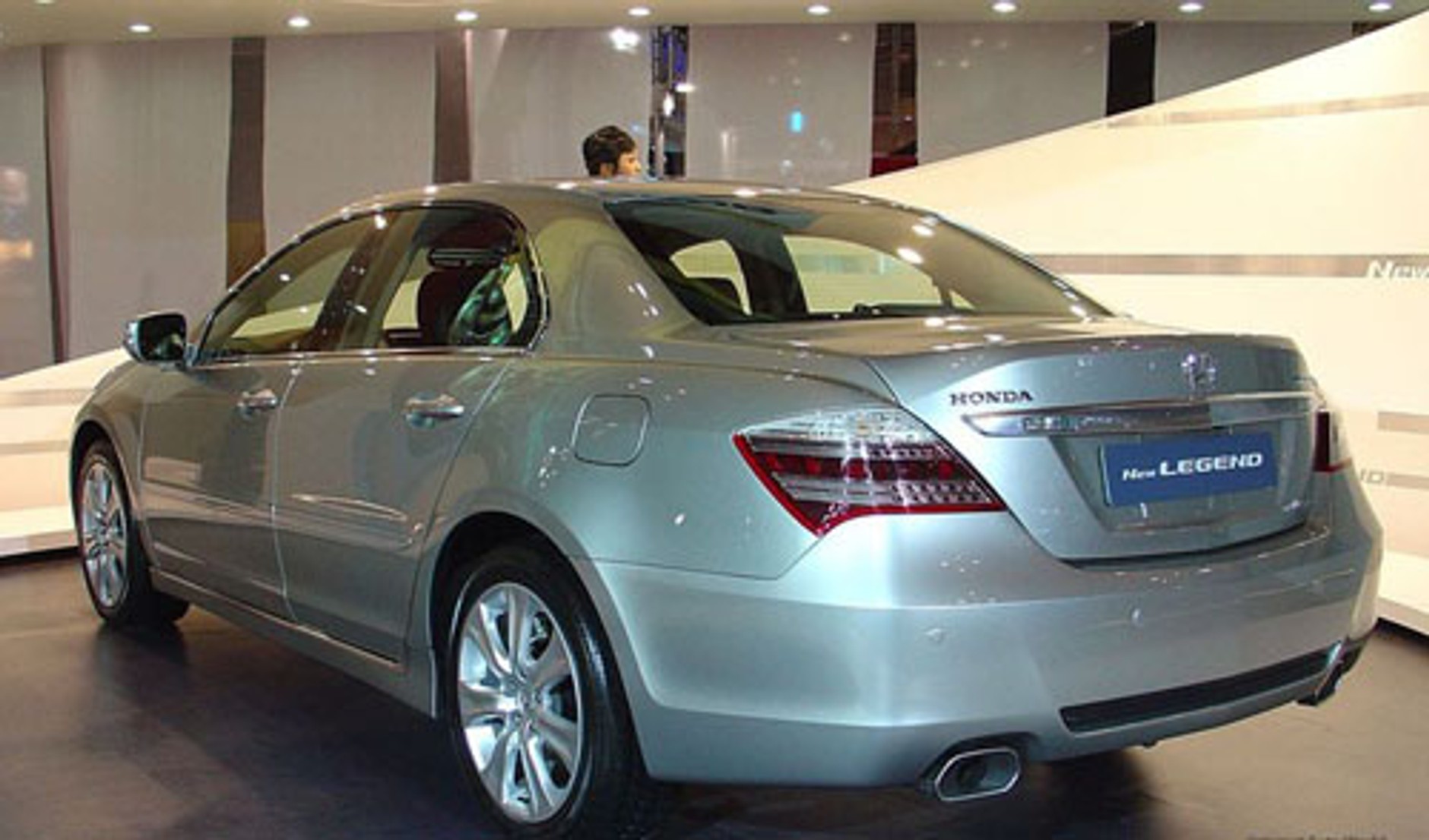 Pierwsze zdjęcia Hondy Legend po liftingu