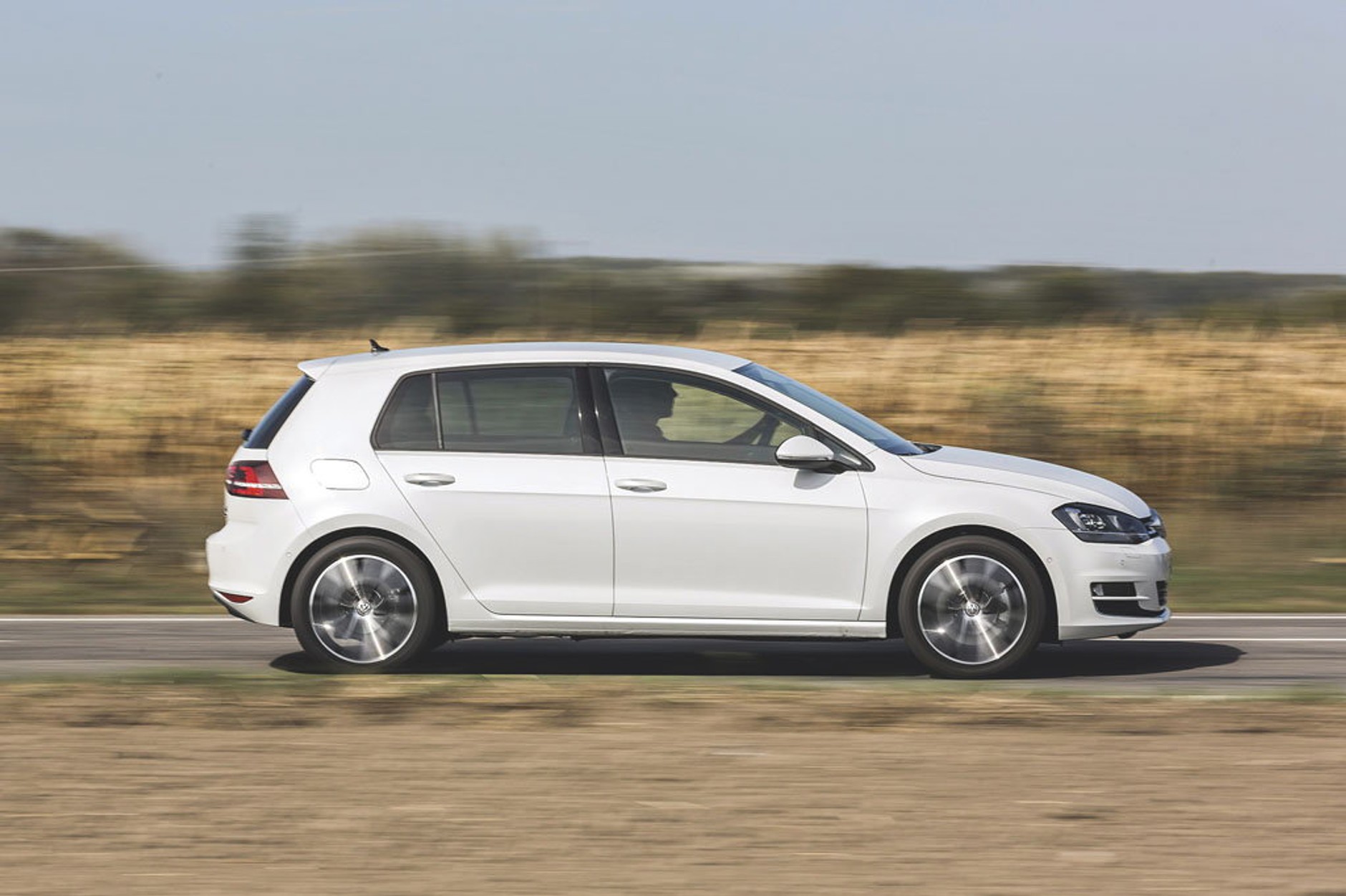 Opel Astra kontra Volkswagen Golf - kto zbudował lepszy kompakt?