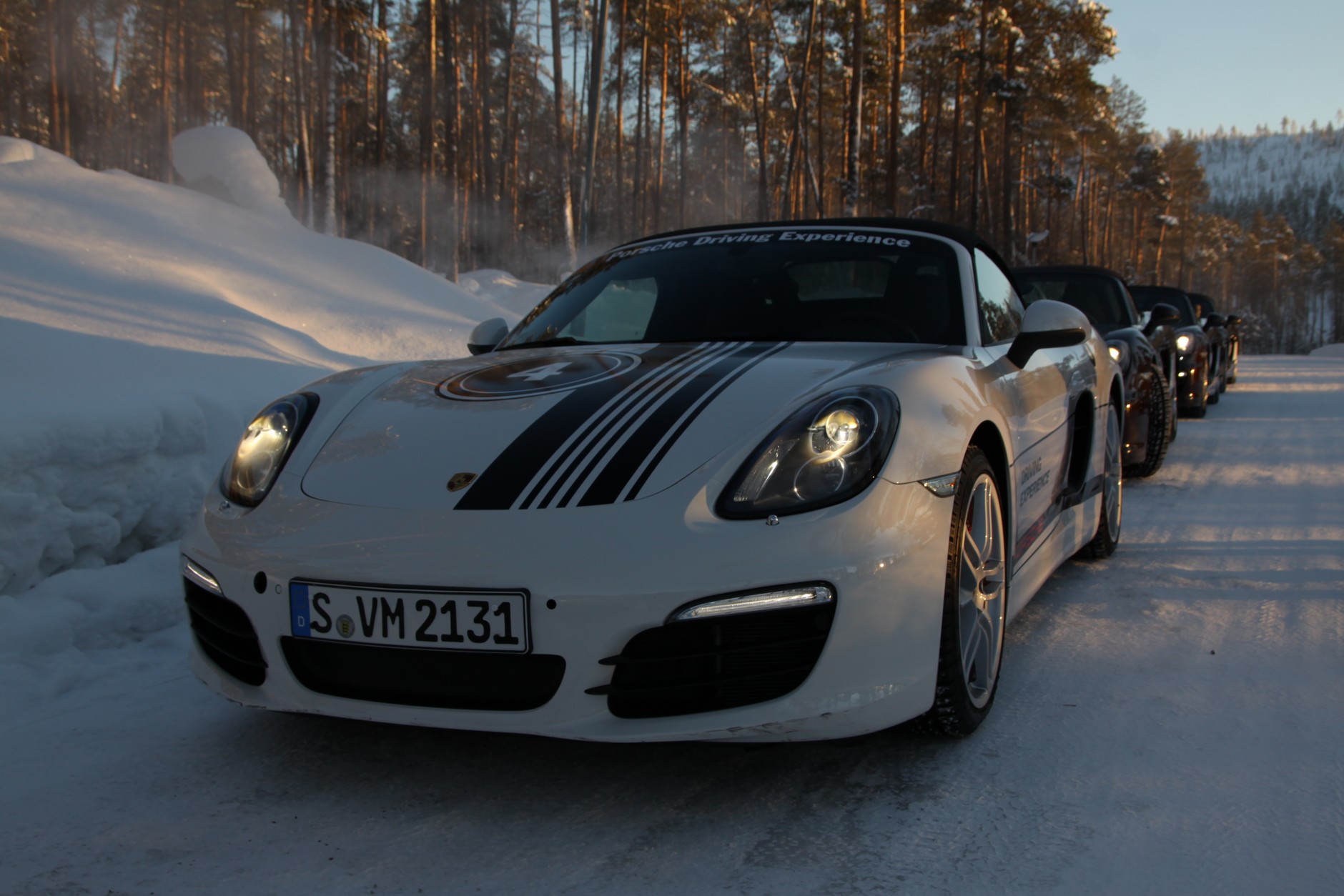 Porsche na zamarzniętym jeziorze