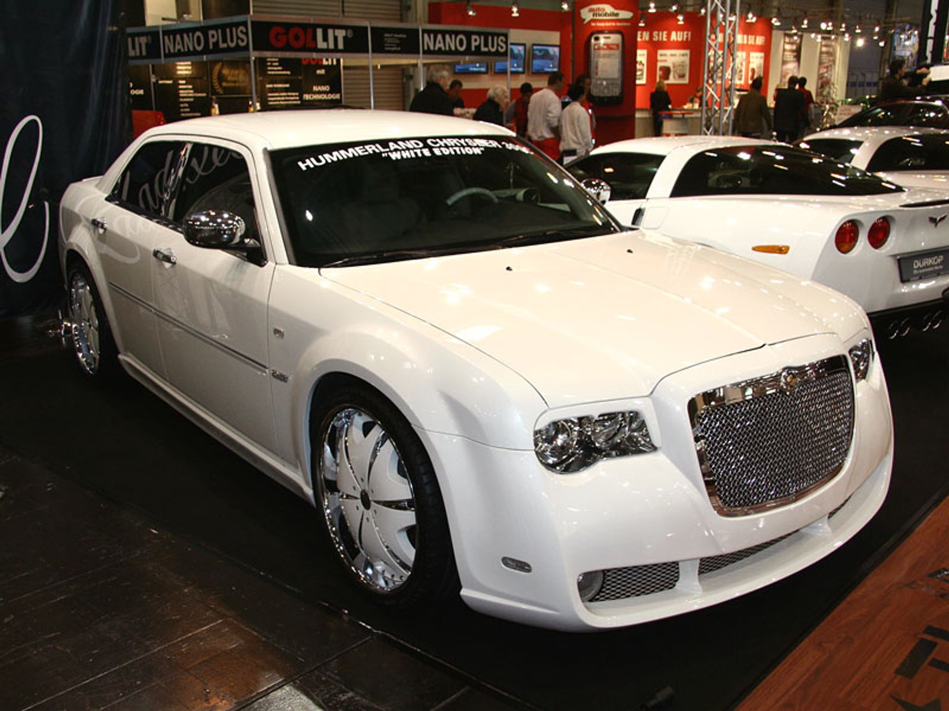 Essen Motor Show 2007 - Latające maszyny i piękne modelki (fotogaleria 2)