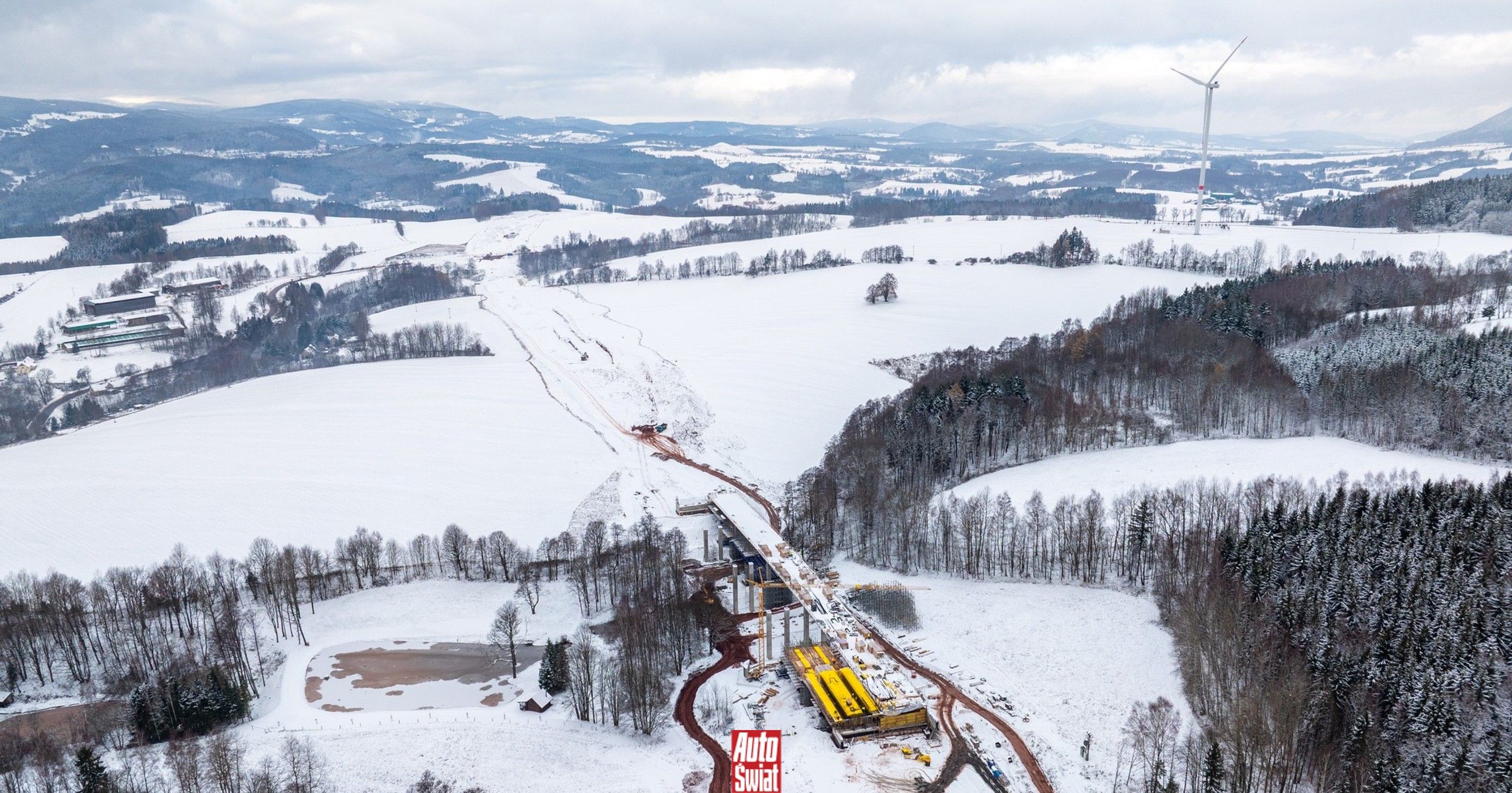 Czeska autostrada D11 coraz bliżej polskiej granicy. Kiedy dojedziemy szybciej do Pragi?