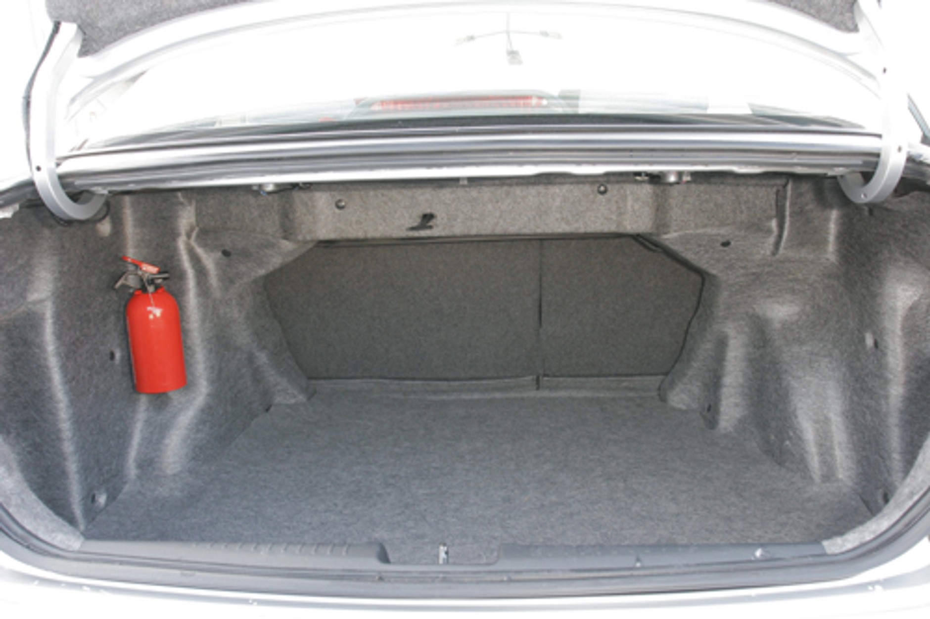 Chevrolet Aveo, Honda City, Dacia Logan - Wiele za niewiele