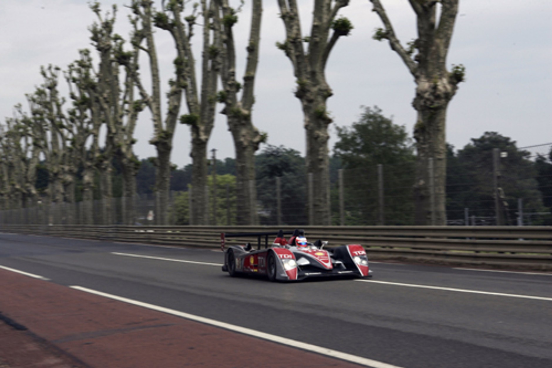 24 godziny Le mans - Starcie  tytanów