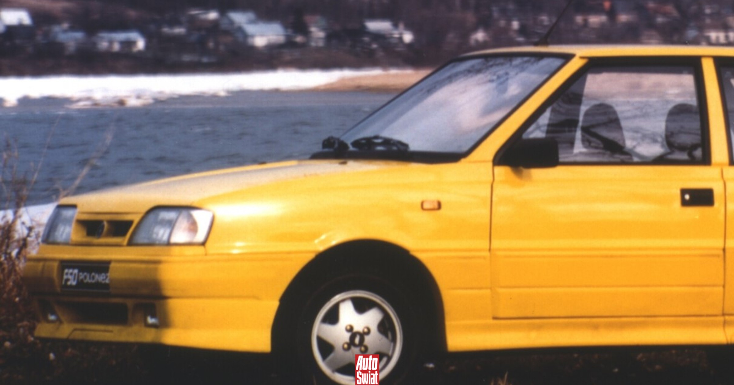 Te auta były największymi hitami w Polsce 30 lat temu. Pozycja Toyoty i Poloneza zaskakuje