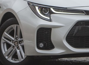Hybryda Suzuki znika z polskiej oferty. W sprzedaży są ostatnie sztuki
