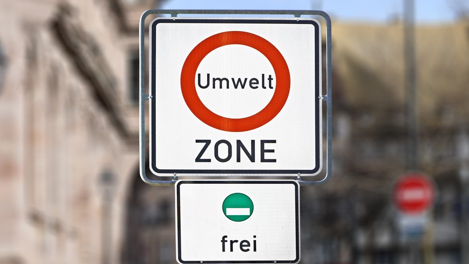 Niemiecka strefa czystego transportu (Umweltzone). Wjazd bez odpowiedniej nalepki grozi wysoką karą!