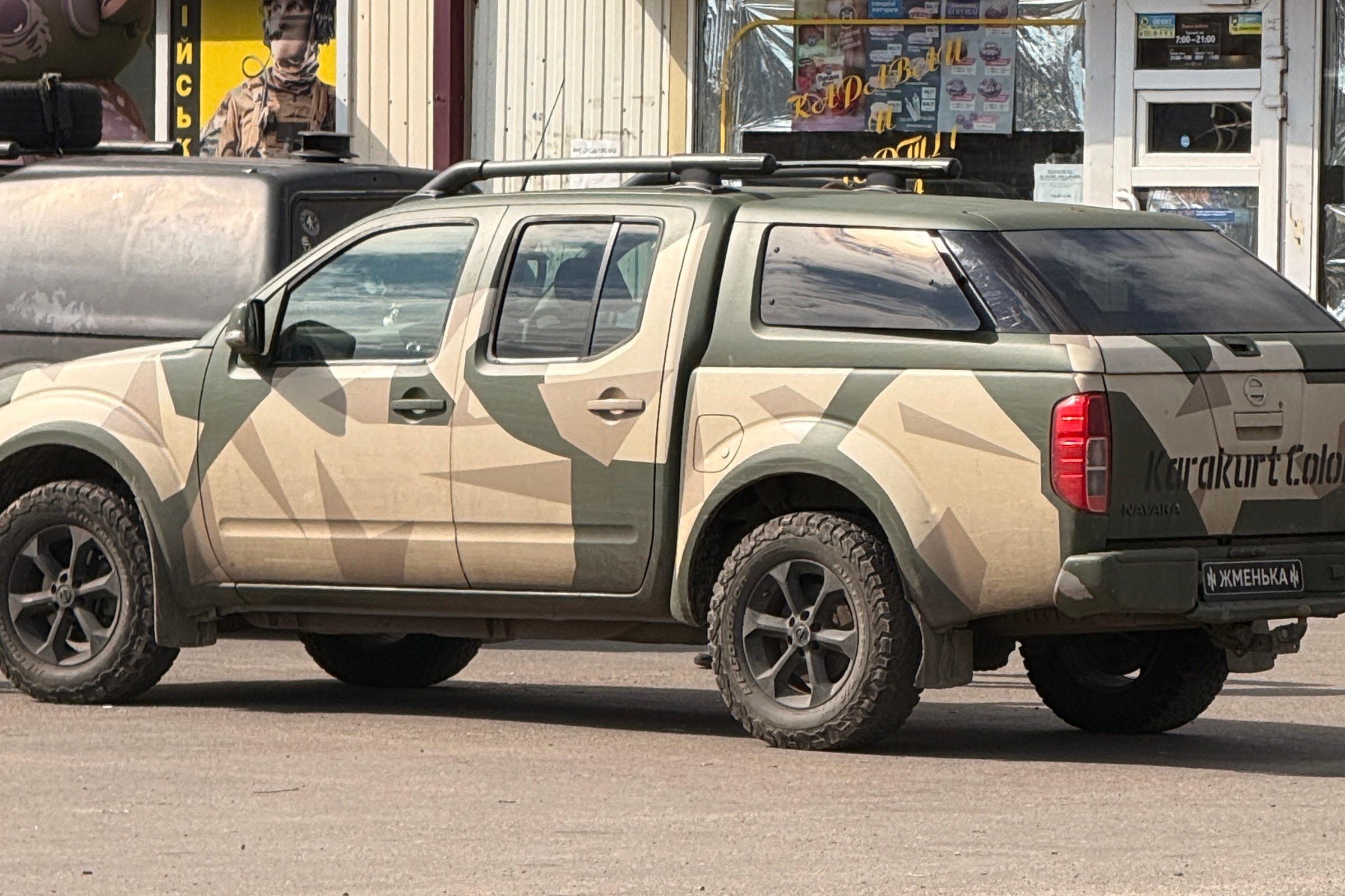 Dziś na wojnie pickup jest bezpieczniejszy od czołgu. Wszystko przez drony