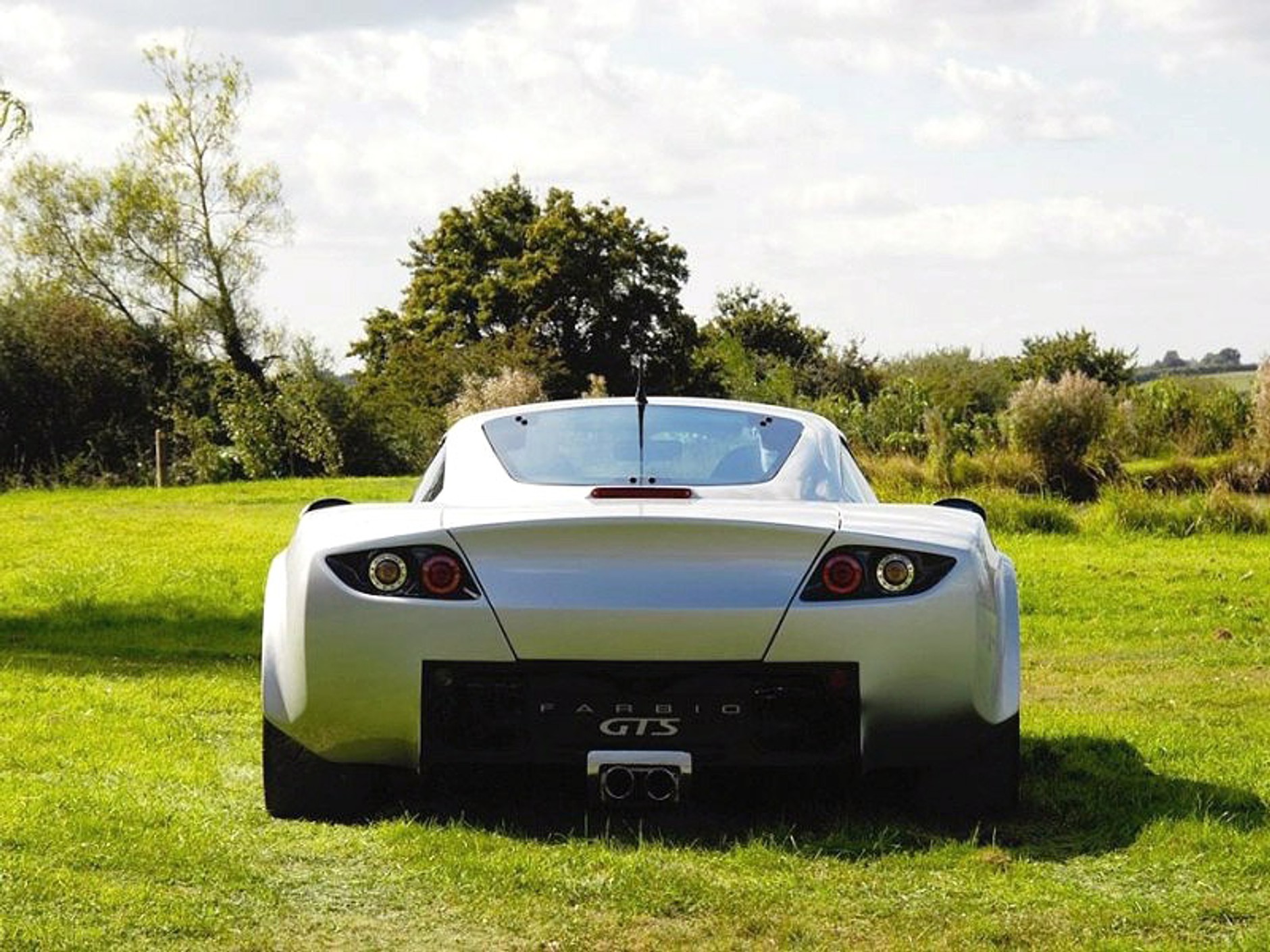 Farbio GTS: sprzedaż brytyjskiego dwumiejscowego coupé rozpoczęta