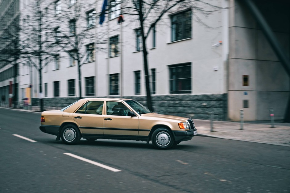 Wolność przyjechała Mercedesem