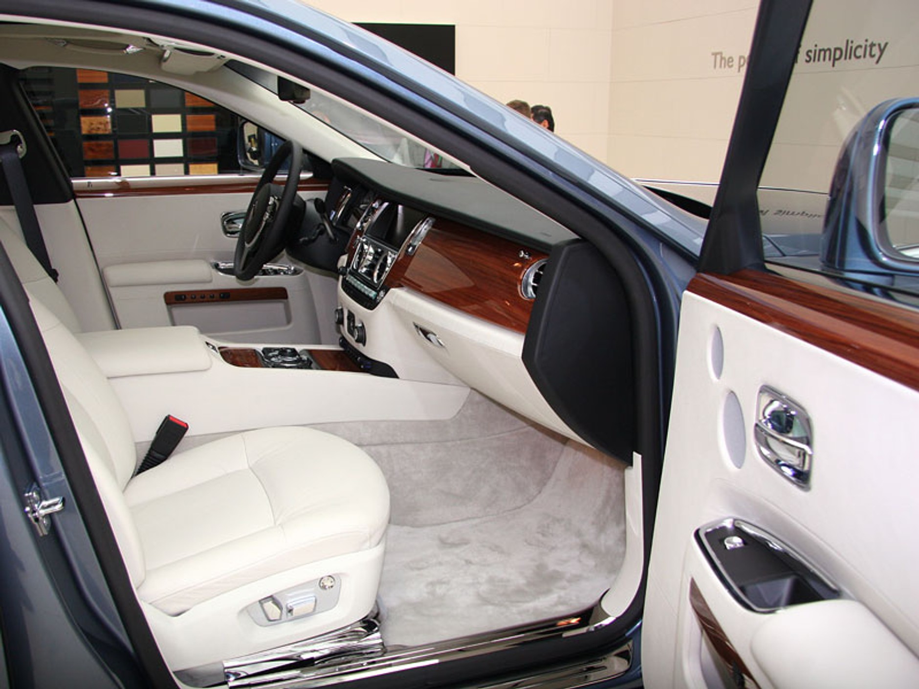 IAA Frankfurt 2009: Rolls-Royce Ghost – pierwsze wrażenia (fotogaleria)