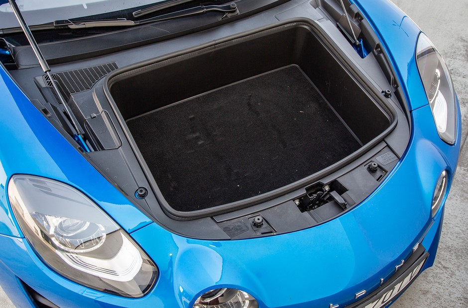 Alpine A110 - ma styl, superosiągi i... historię
