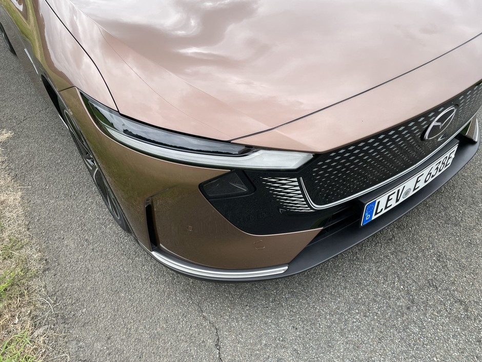 Mazda 6e