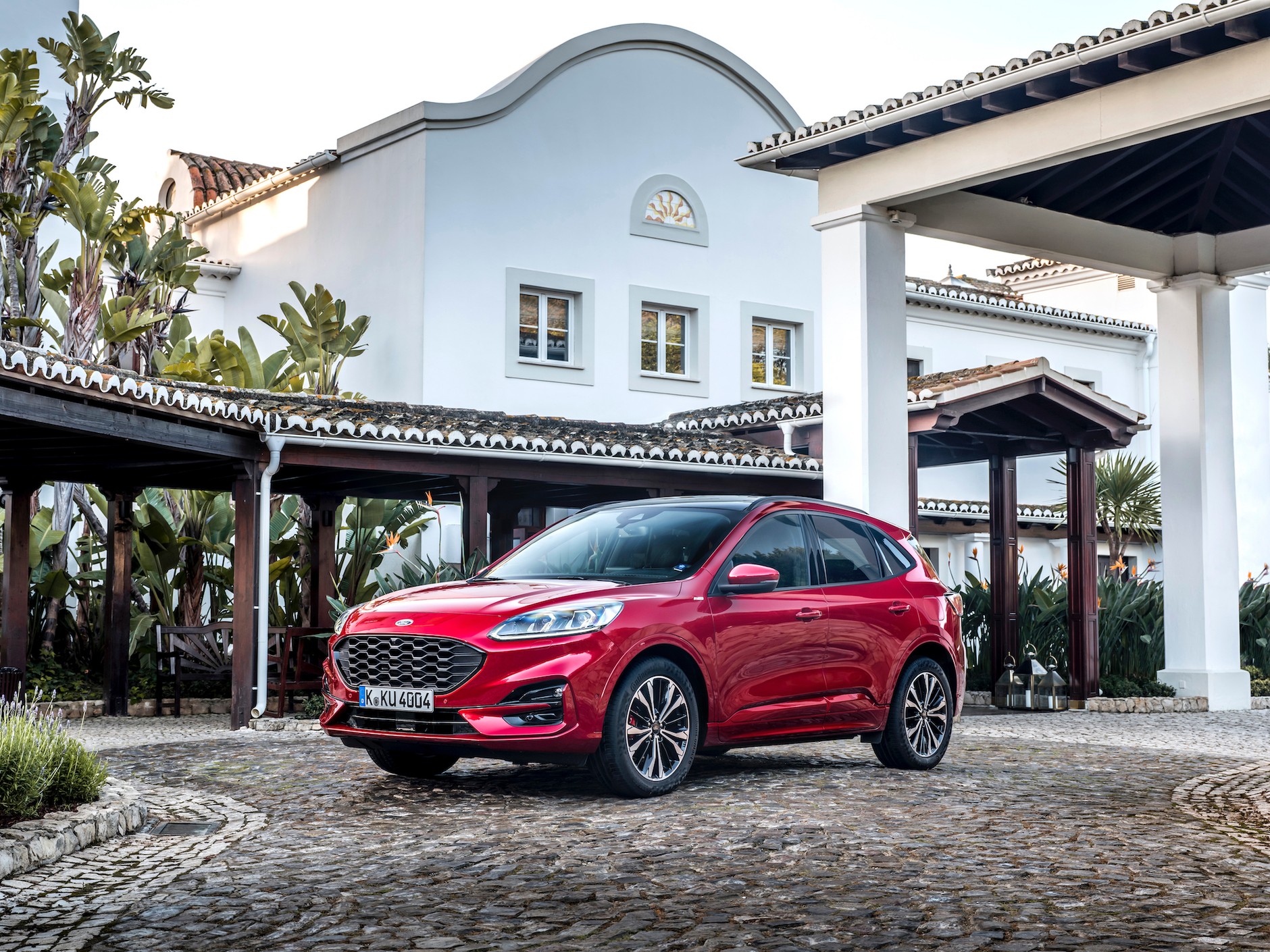 Kuga ST-Line-X EcoBlue Hybrid 001