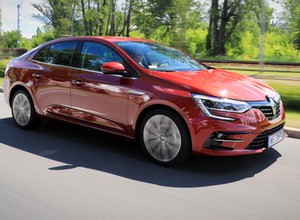 Renault Megane GrandCoupe – stylowo, ale bez emocji
