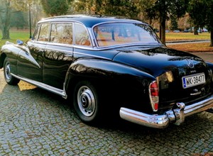 Rządowy Mercedes 300d „Adenauer” na sprzedaż – jeździł nim Gomułka, teraz możesz Ty