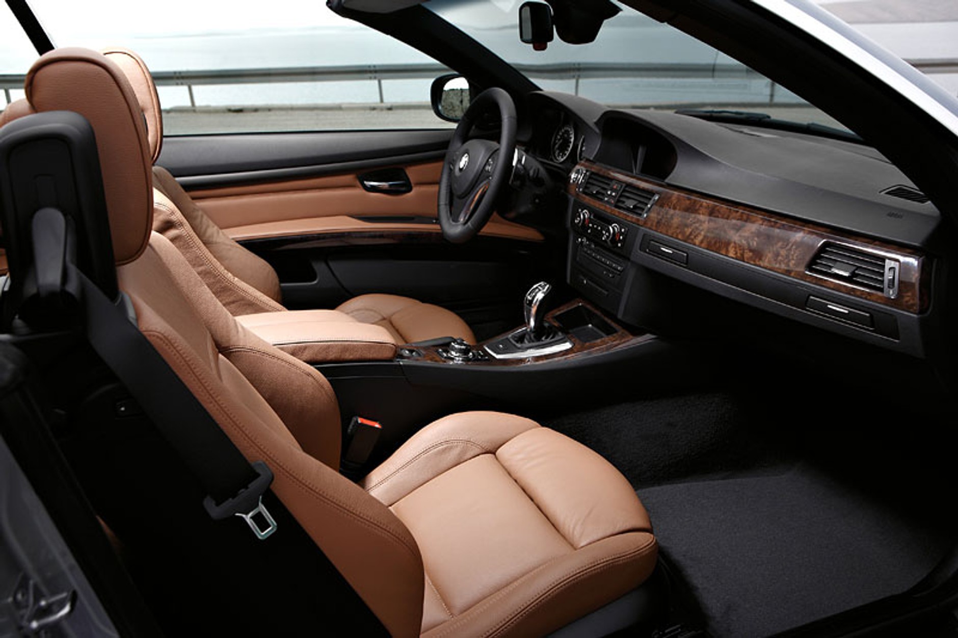 BMW: odnowiona Seria 3 w wersji coupe i cabrio