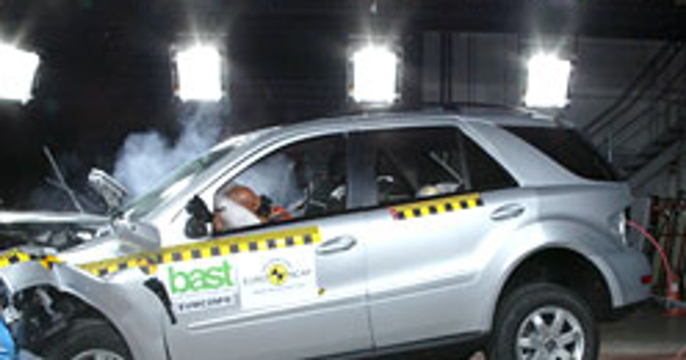 Euro NCAP: Mercedes-Benz ML - pięć gwiazdek za zderzenie czołowe, jedna za ochronę pieszych