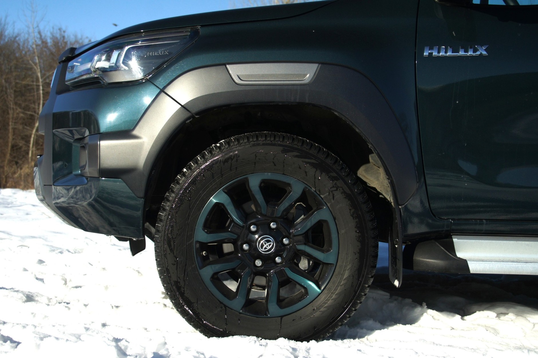 Toyota Hilux 2.8 D-4D MHEV Invincible