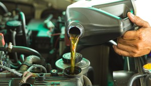 Tak auto "prosi" o wymianę oleju silnikowego. Szybko odczujesz różnicę