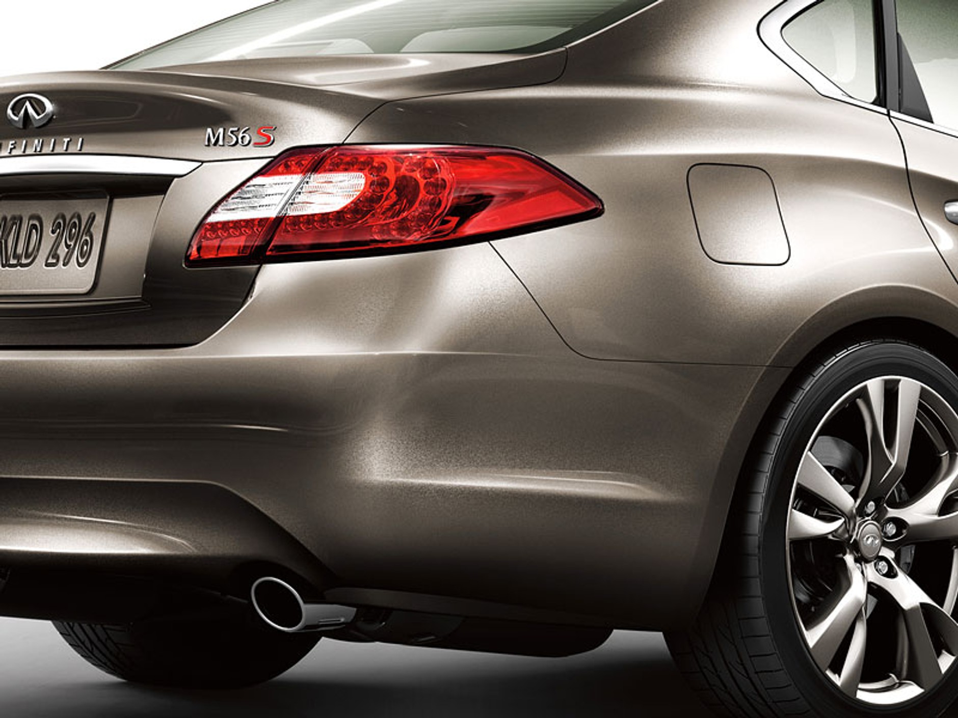 Infiniti M: wirtualna premiera nowego modelu