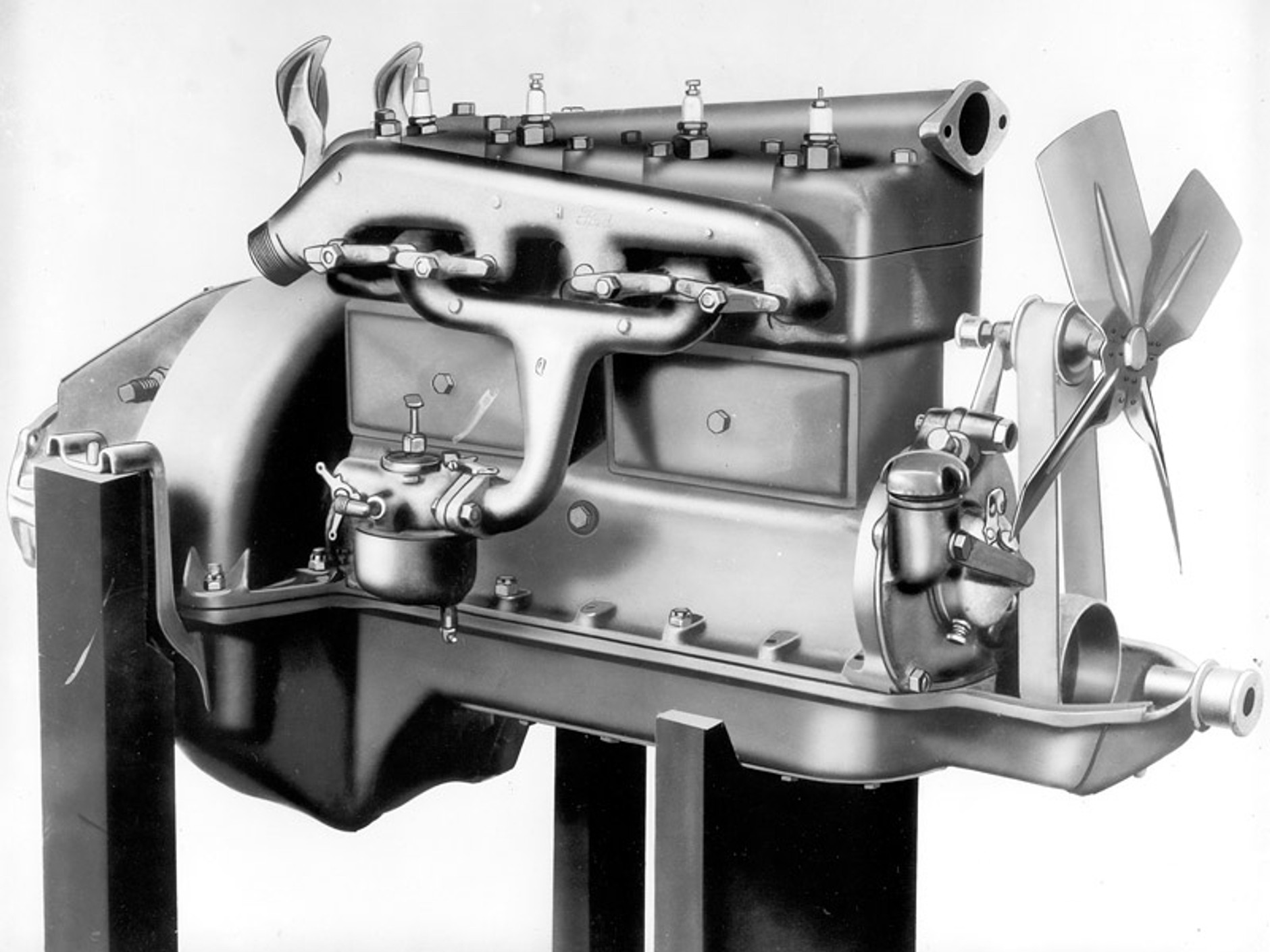 Ford Model T ma sto lat, na zlot przyjechało 750 (fotogaleria)