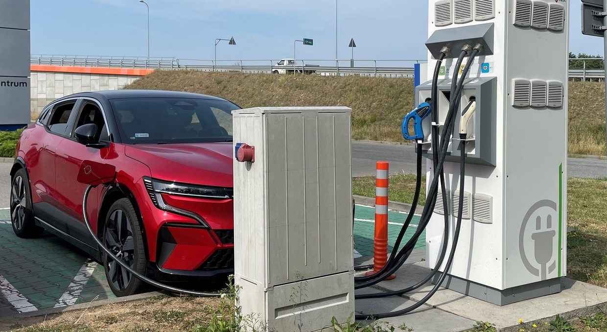 Koszty ładowania aut będą rosły. W trasie benzyna lub diesel będą tańsze