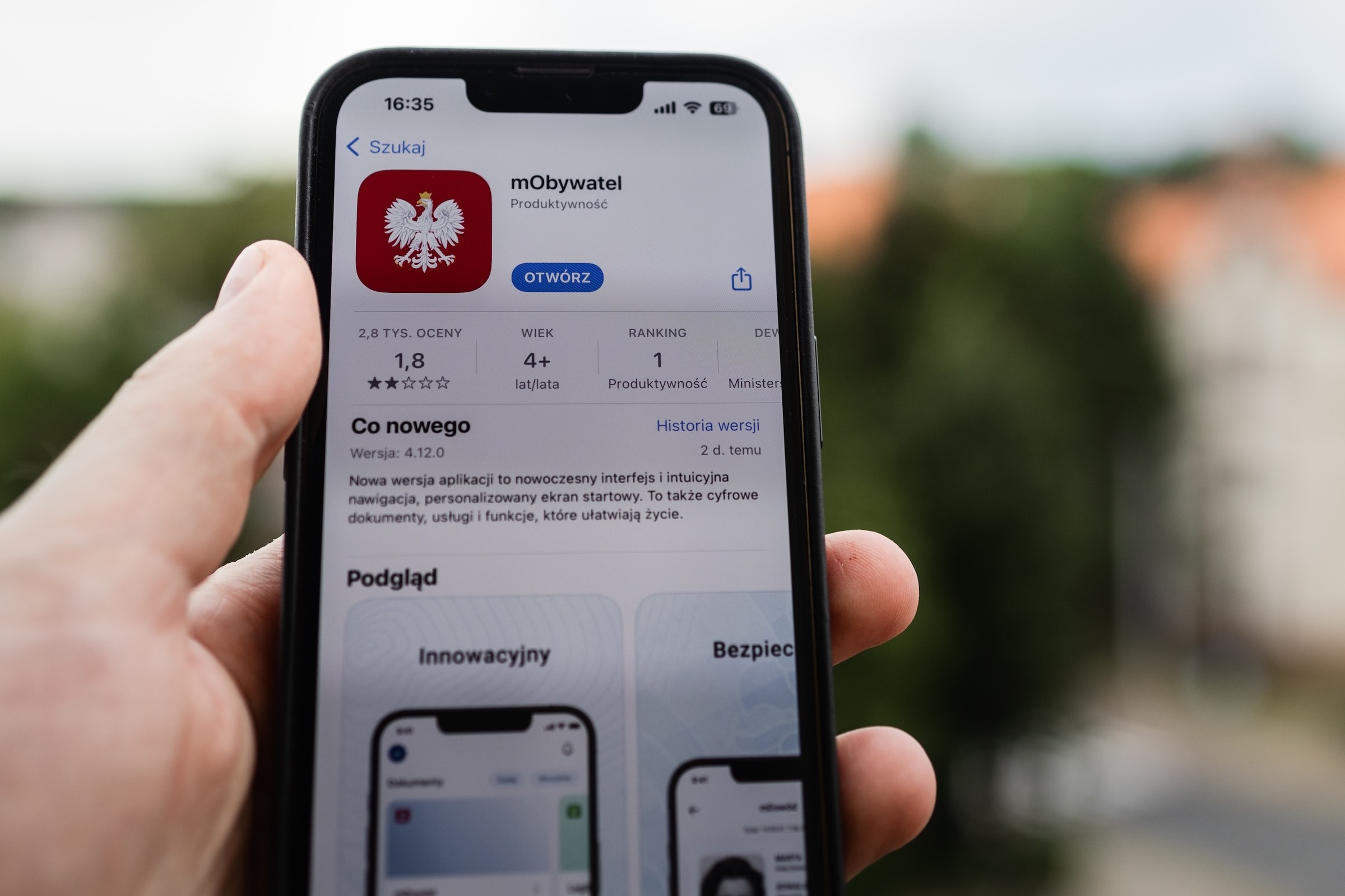 Wyczekiwana funkcja już dostępna w aplikacji mObywatel. Ułatwi życie kierowcom