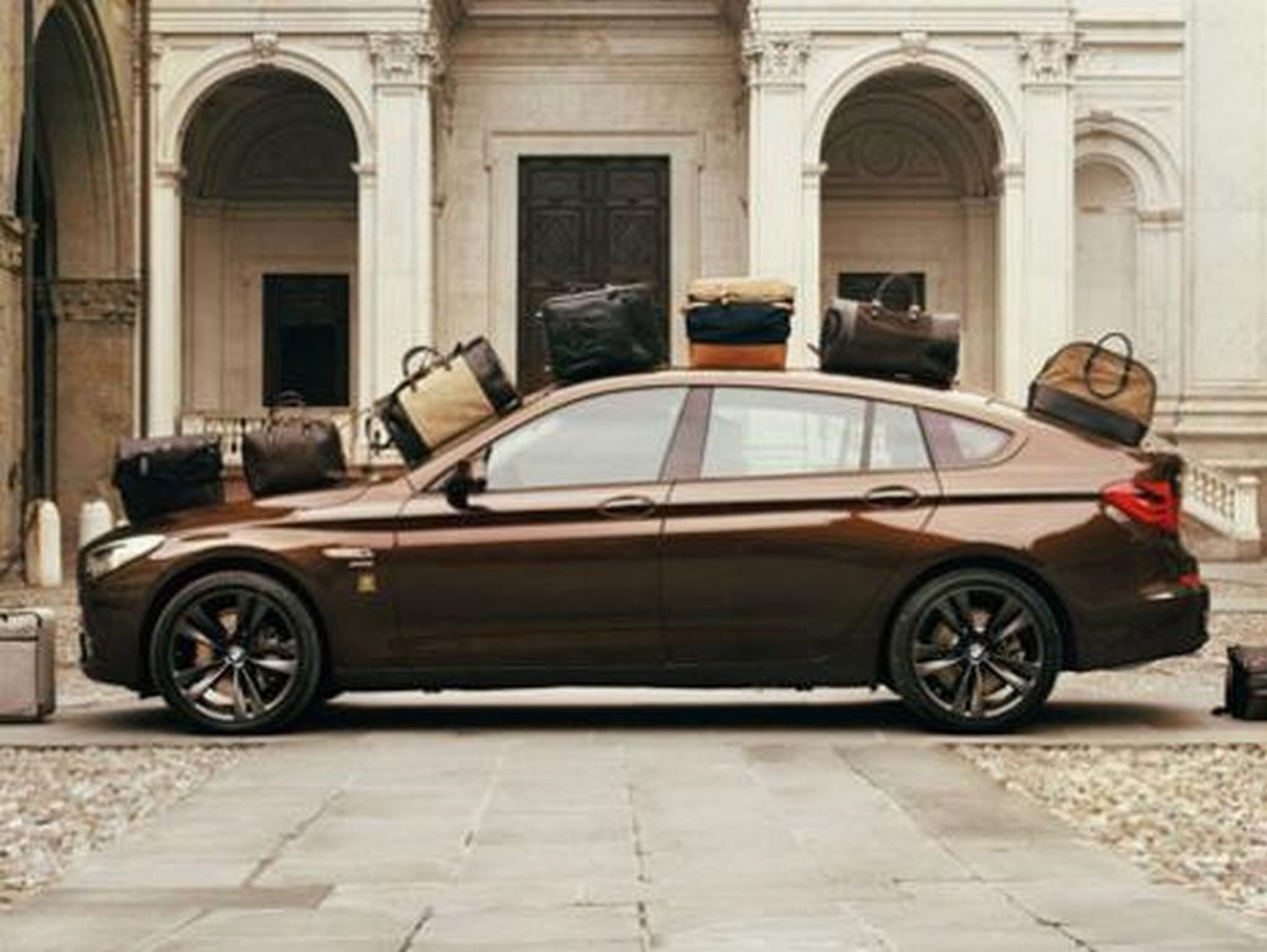 BMW 5 GT Trussardi na 100. rocznicę firmy