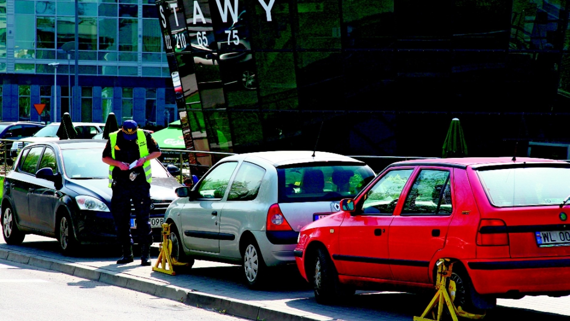 Bezprawnie odholowane? - Jakie uprawnienia ma straż miejska